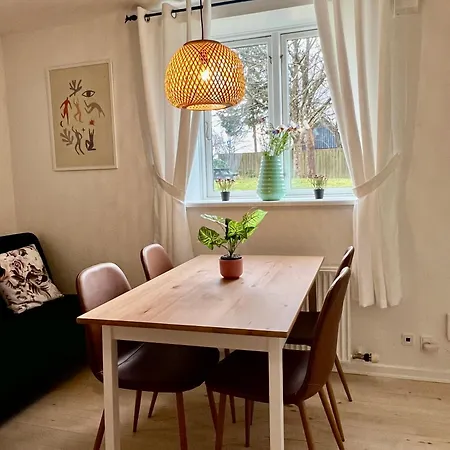 5 Minute Walk To Lego House - 50m2 With Garden / A Unit Dom wakacyjny Billund