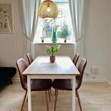 5 Minute Walk To Lego House - 50m2 With Garden / A Unit Billund