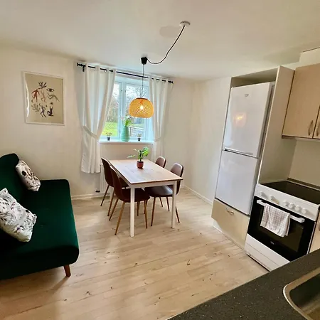 5 Minute Walk To Lego House - 50m2 With Garden / A Unit Dom wakacyjny