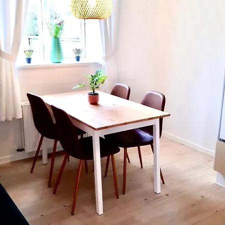 5 Minute Walk To Lego House - 50m2 With Garden / A Unit Casa vacanze