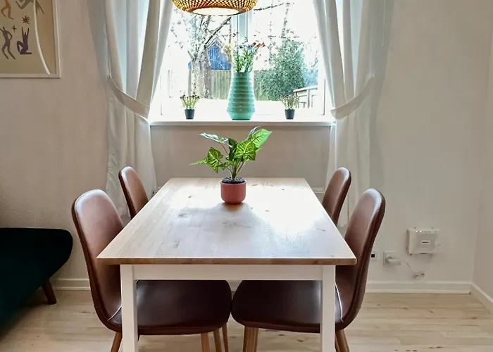 5 Minute Walk To Lego House - 50m2 With Garden / A Unit Billund